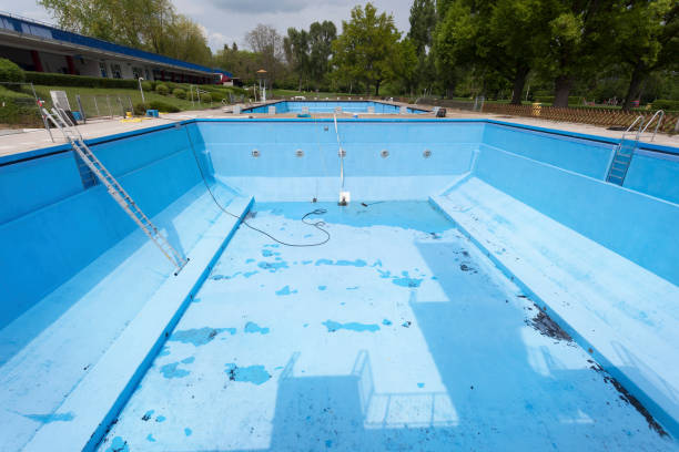 Best Flood restoration services  in Lakemore, OH